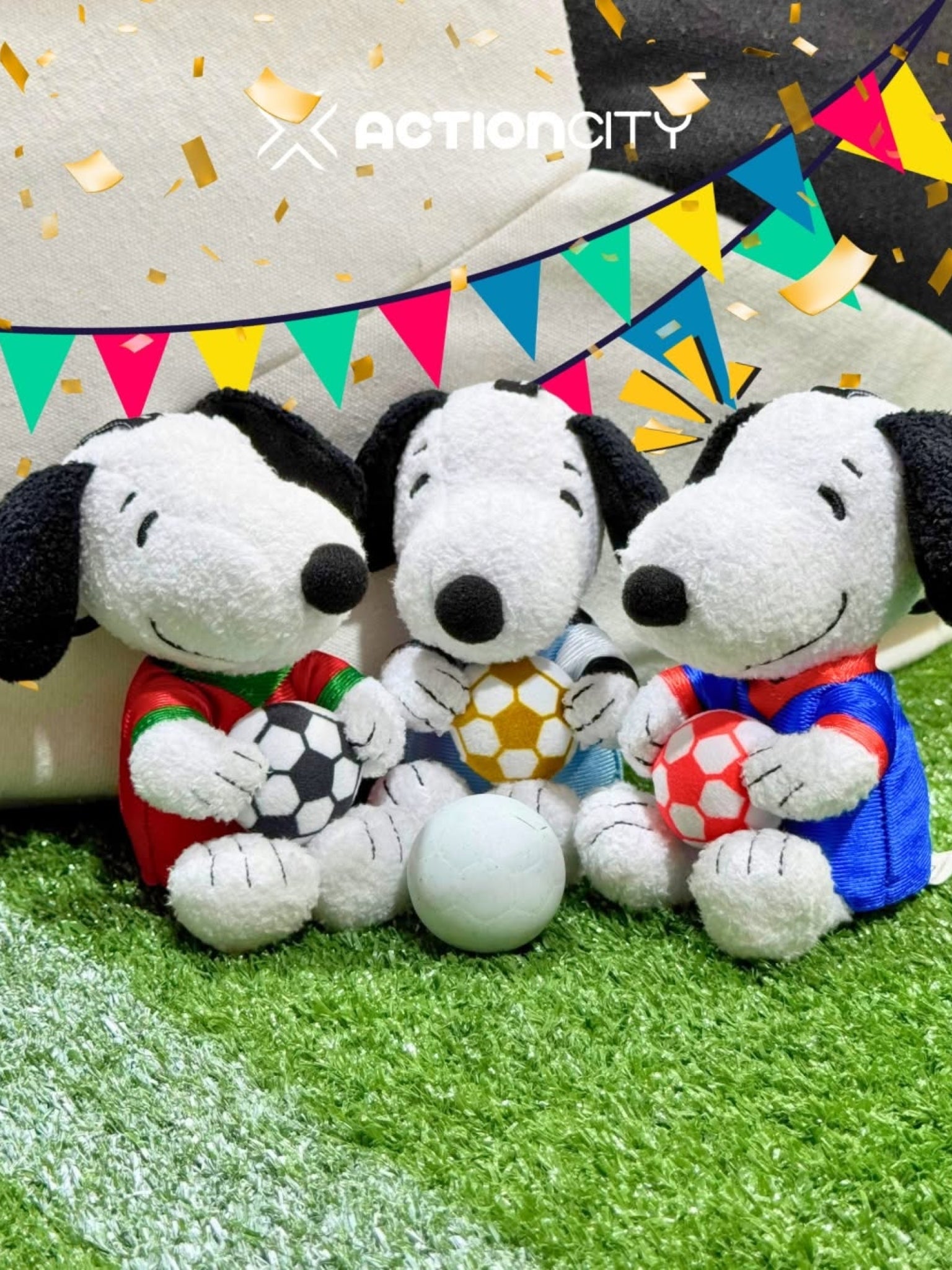 VIPO x Peanuts Football Plush Keychain Blind Box – ActionCity