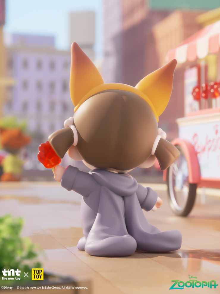 [Pre-Order] Zoraa loves Finnick Figurine
