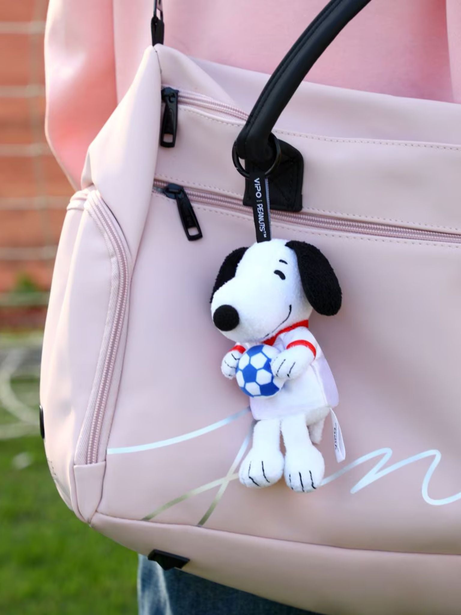 VIPO x Peanuts Football Plush Keychain Blind Box - ActionCity