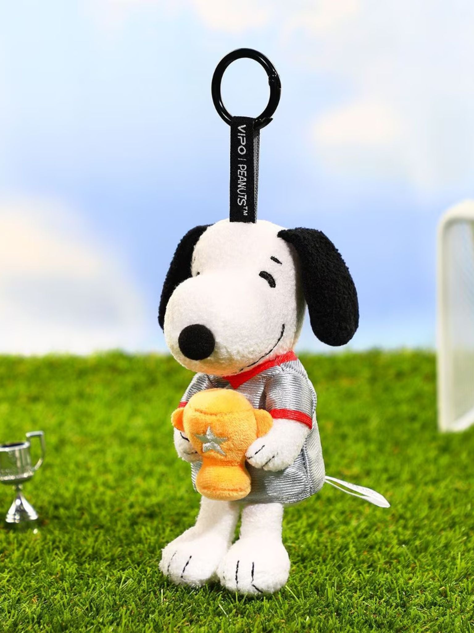 VIPO x Peanuts Football Plush Keychain Blind Box – ActionCity