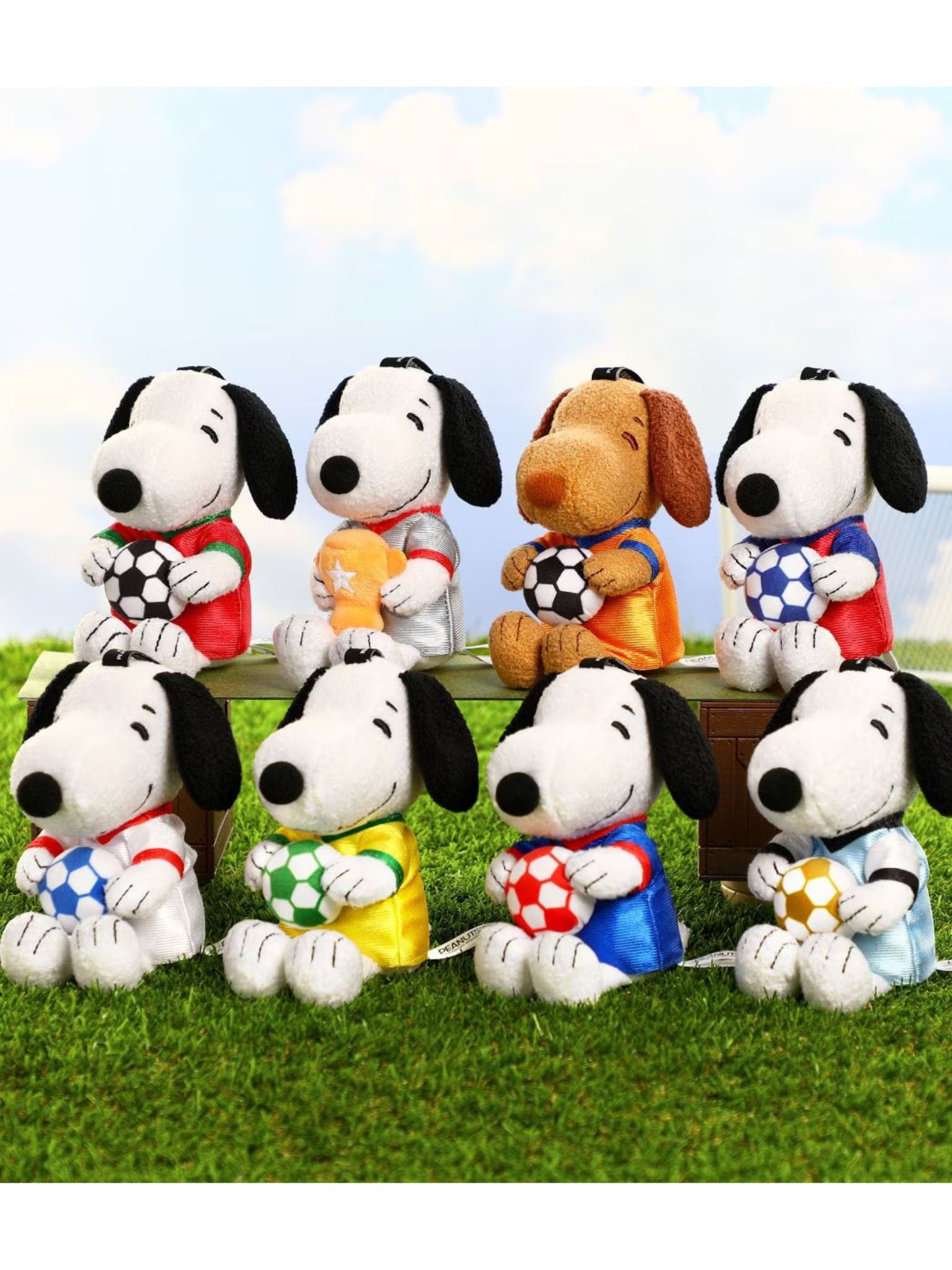 VIPO x Peanuts Football Plush Keychain Blind Box - ActionCity