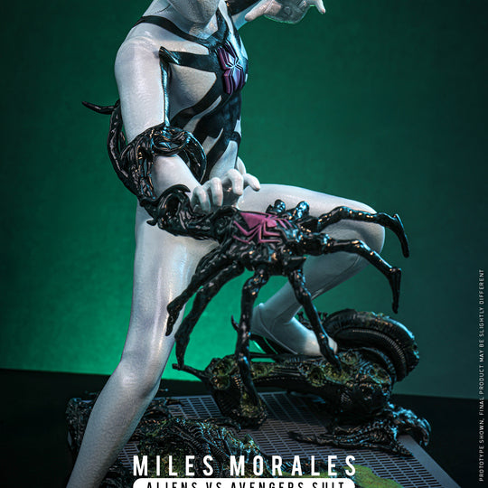 CMS027 - Aliens Vs. Avengers - 1/6th scale Miles Morales (Aliens Vs. Avengers Suit) Collectible Figure [Hot Toys Exclusive]
