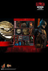 MMS641 - The Batman - 1/6th scale Batman and Bat-Signal Collectible Set