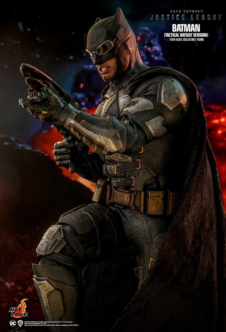 TMS085 - 1/6th scale Batman (Tactical Batsuit Version)