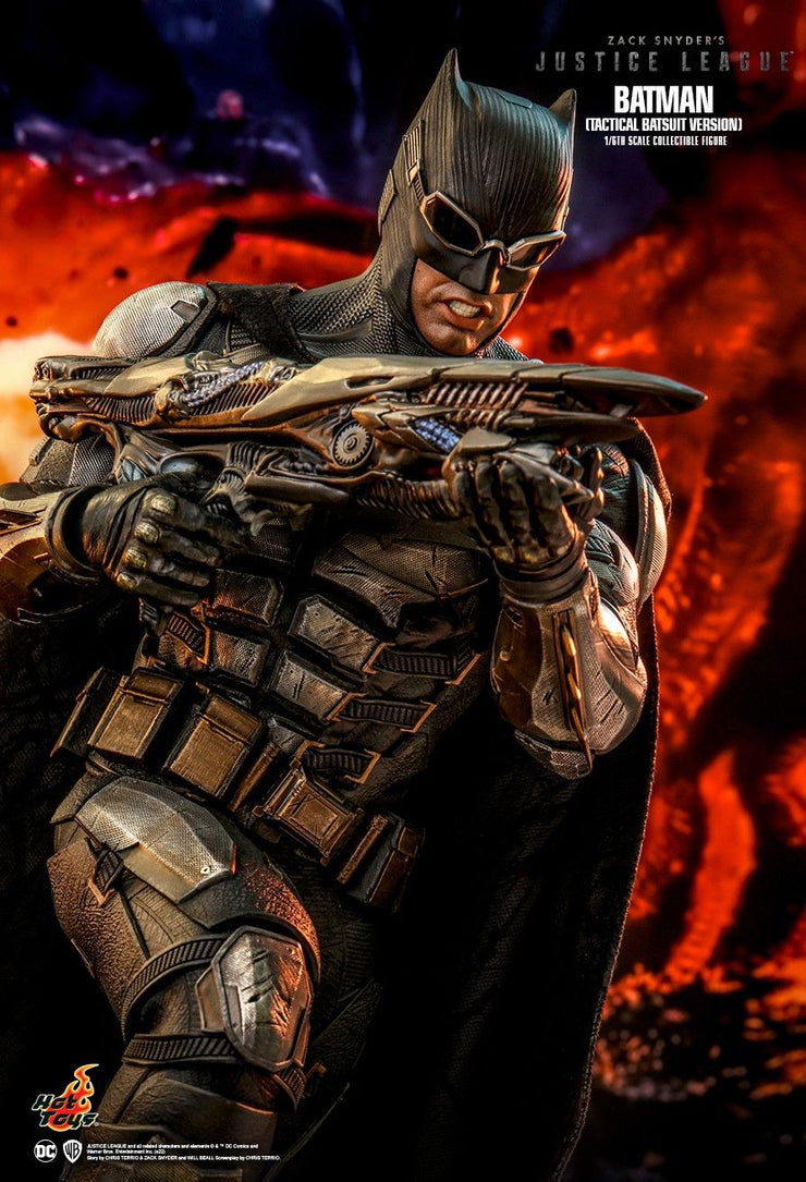 TMS085 - 1/6th scale Batman (Tactical Batsuit Version)