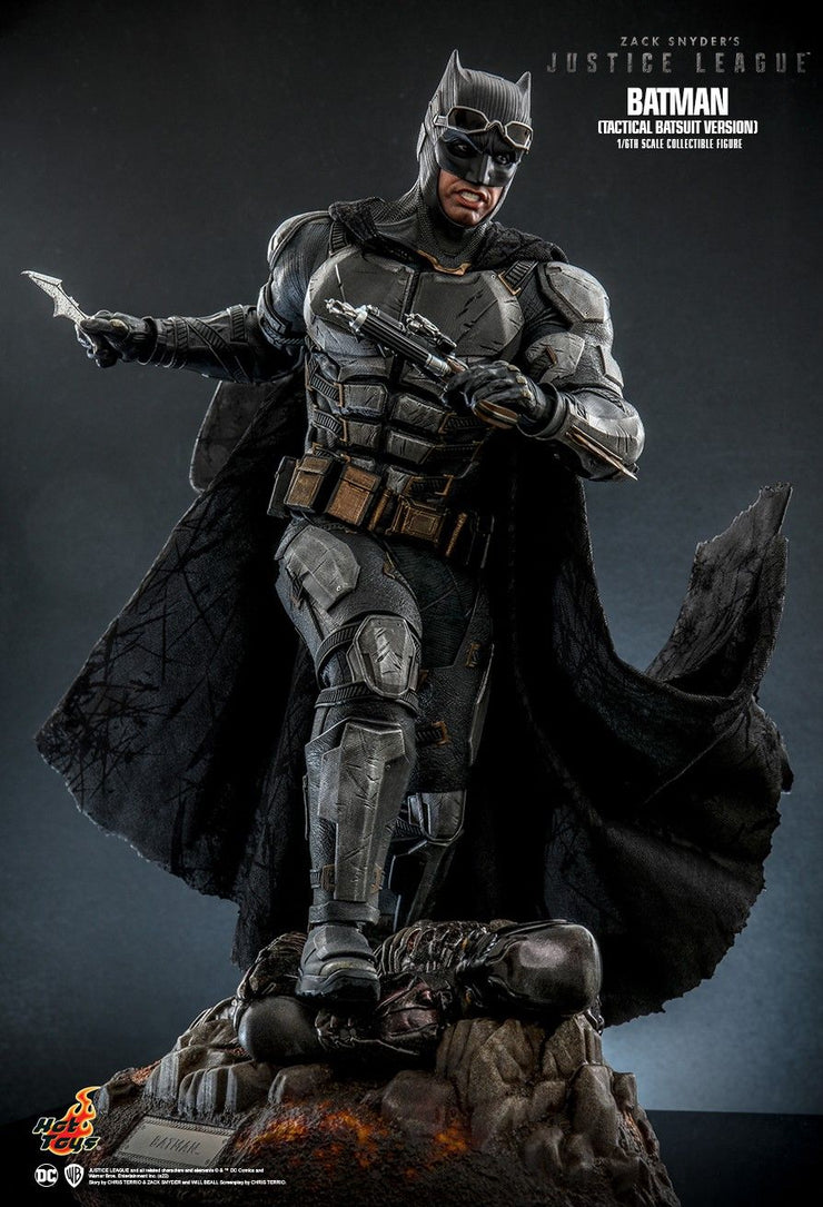 TMS085 - 1/6th scale Batman (Tactical Batsuit Version)