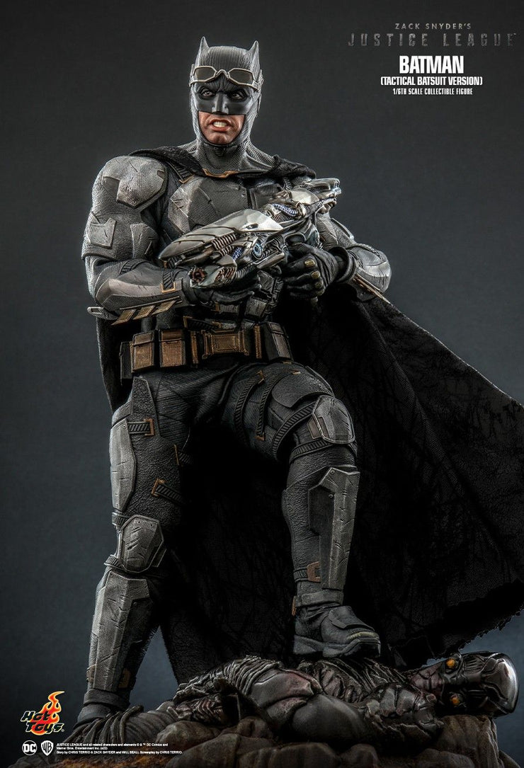 TMS085 - 1/6th scale Batman (Tactical Batsuit Version)