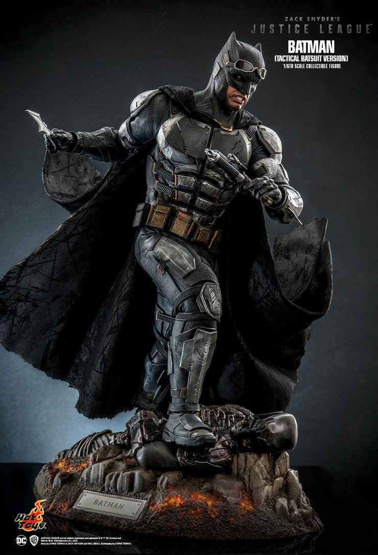 TMS085 - 1/6th scale Batman (Tactical Batsuit Version)