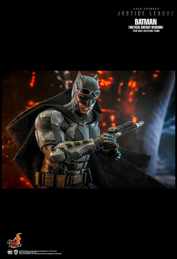 TMS085 - 1/6th scale Batman (Tactical Batsuit Version)