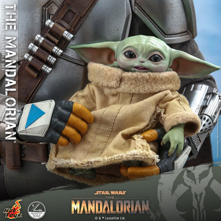 QS016 - Star Wars™ The Mandalorian™ - 1/4th scale The Mandalorian & The Child Collectible Set
