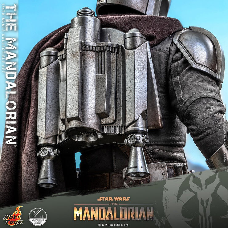 QS016 - Star Wars™ The Mandalorian™ - 1/4th scale The Mandalorian & The Child Collectible Set