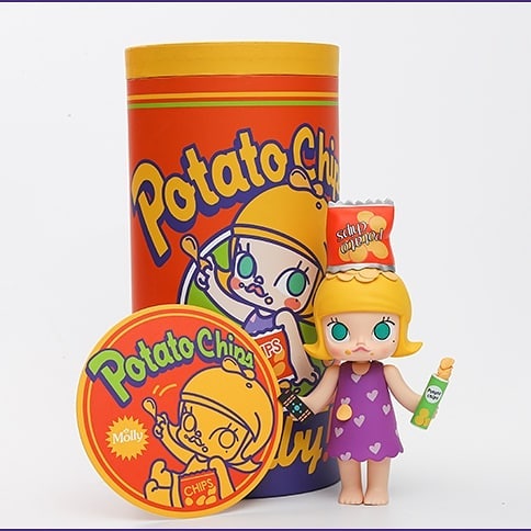 POP MART Molly Potato Chips Figure