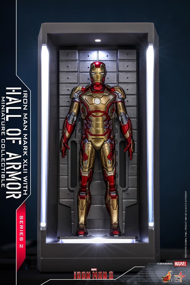 MMSC015 - Iron Man Mark XLII With Hall Of Armor Miniature Collectible - ActionCity