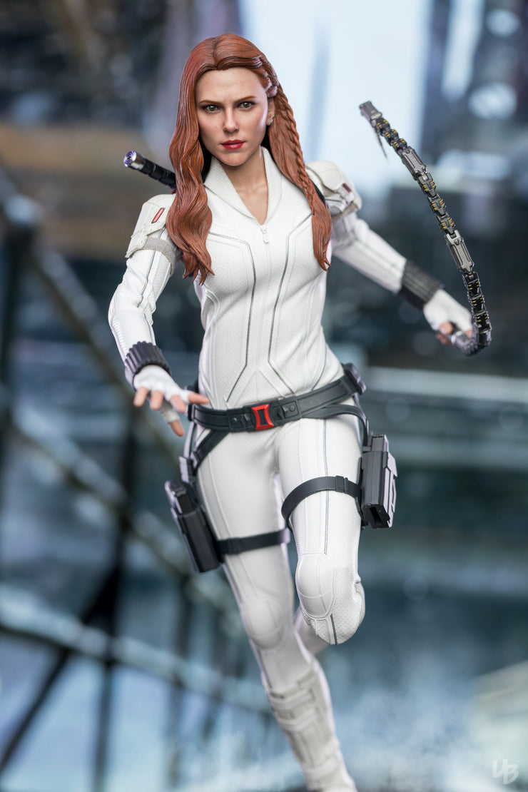 Black Widow (Snow Suit Version) Sixth Scale Collectible Figure by Hot Toys