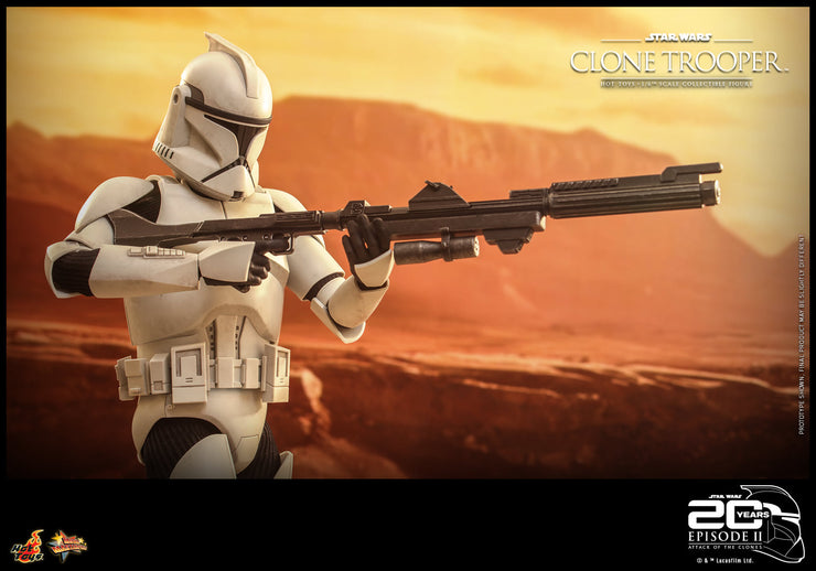 MMS647 - Star Wars Episode II: Attack of the Clones ™ - 1/6th scale Clone TrooperTM Collectible Figure