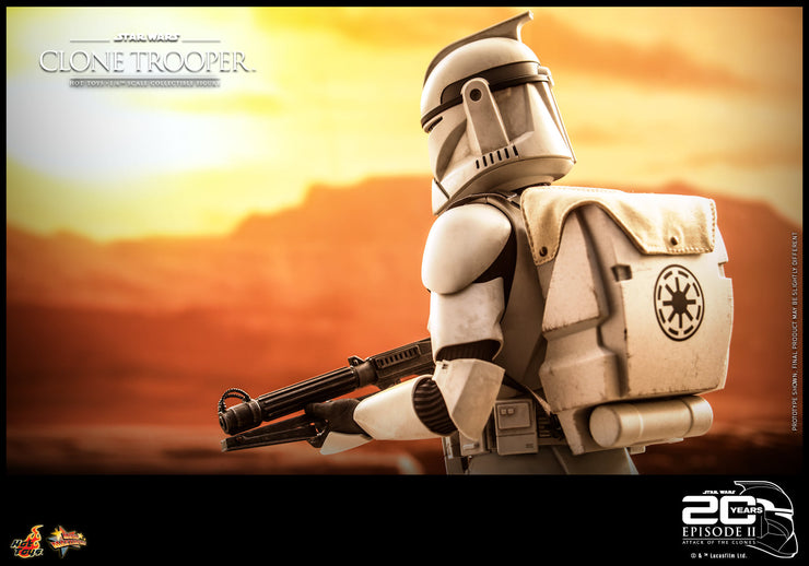 MMS647 - Star Wars Episode II: Attack of the Clones ™ - 1/6th scale Clone TrooperTM Collectible Figure