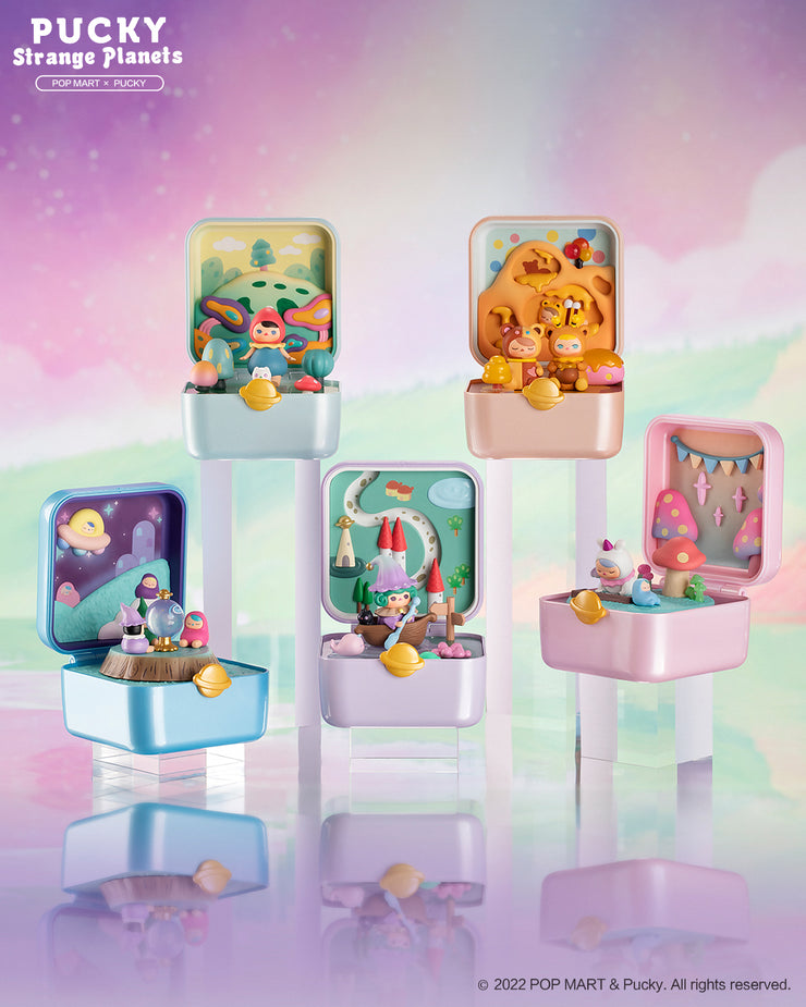 POP MART Pucky Strange Stars Series Scene